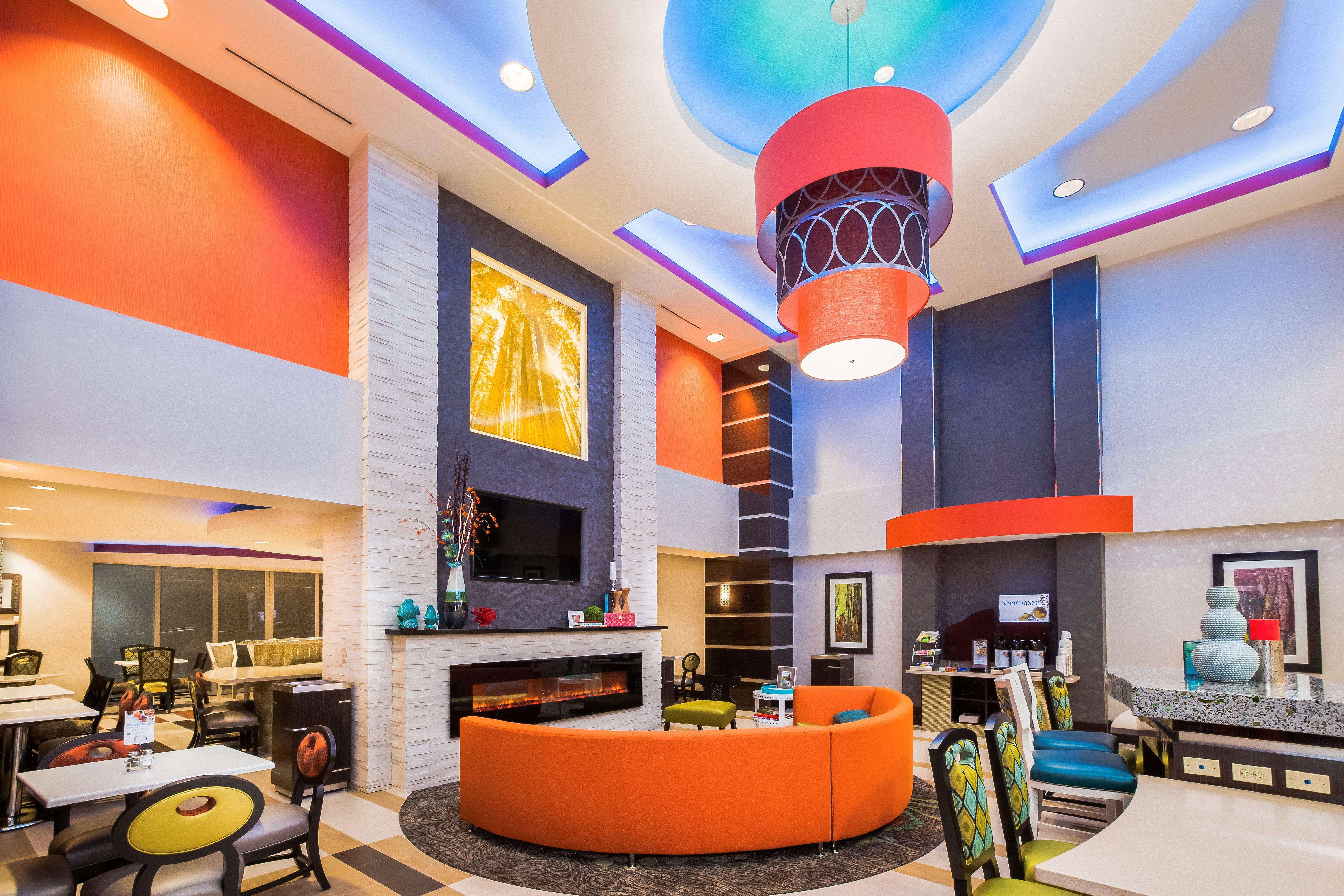Holiday Inn Express & Suites Eureka By Ihg Exteriér fotografie
